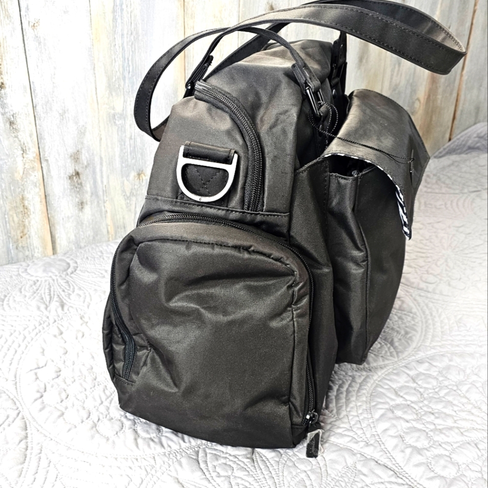 JuJuBe Blackout Pumped Breast Pump Baby Bag w/Change Pad & Wet Bag - Picture 12 of 14